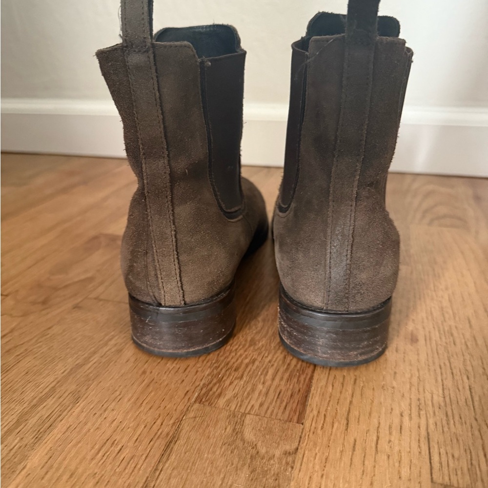 Thursday Chelsea boot - Picture 2 of 5